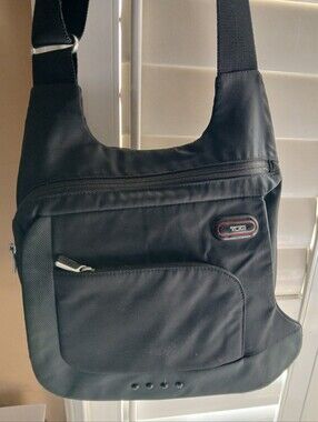 Tumi T-Tech Sling/Shoulder Bag